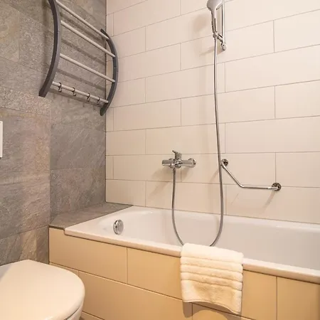 Viktoria A44 Apartment